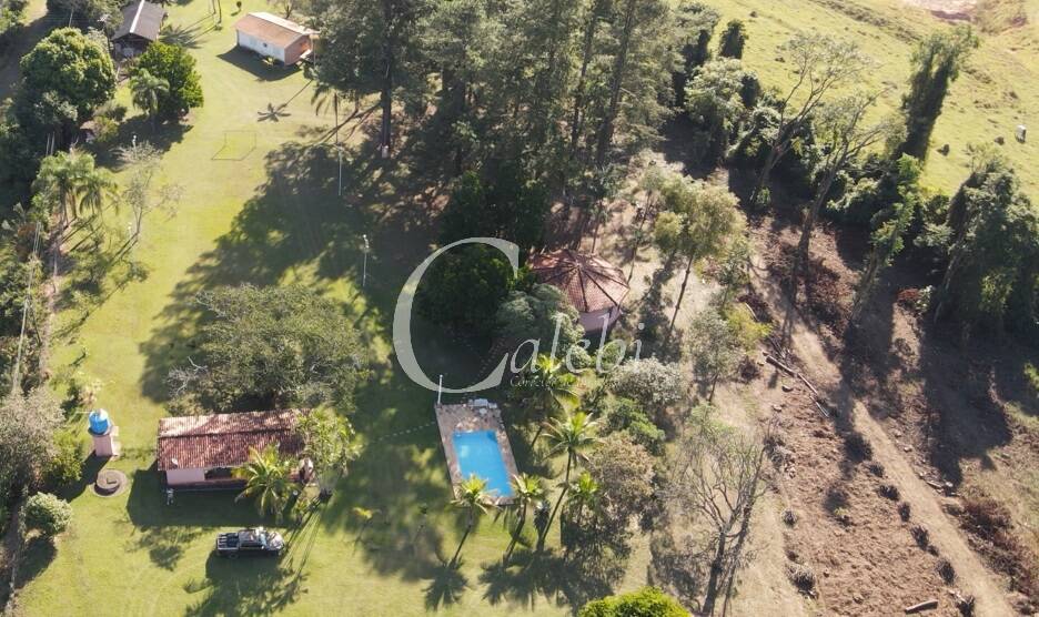 Fazenda à venda com 4 quartos, 400m² - Foto 2