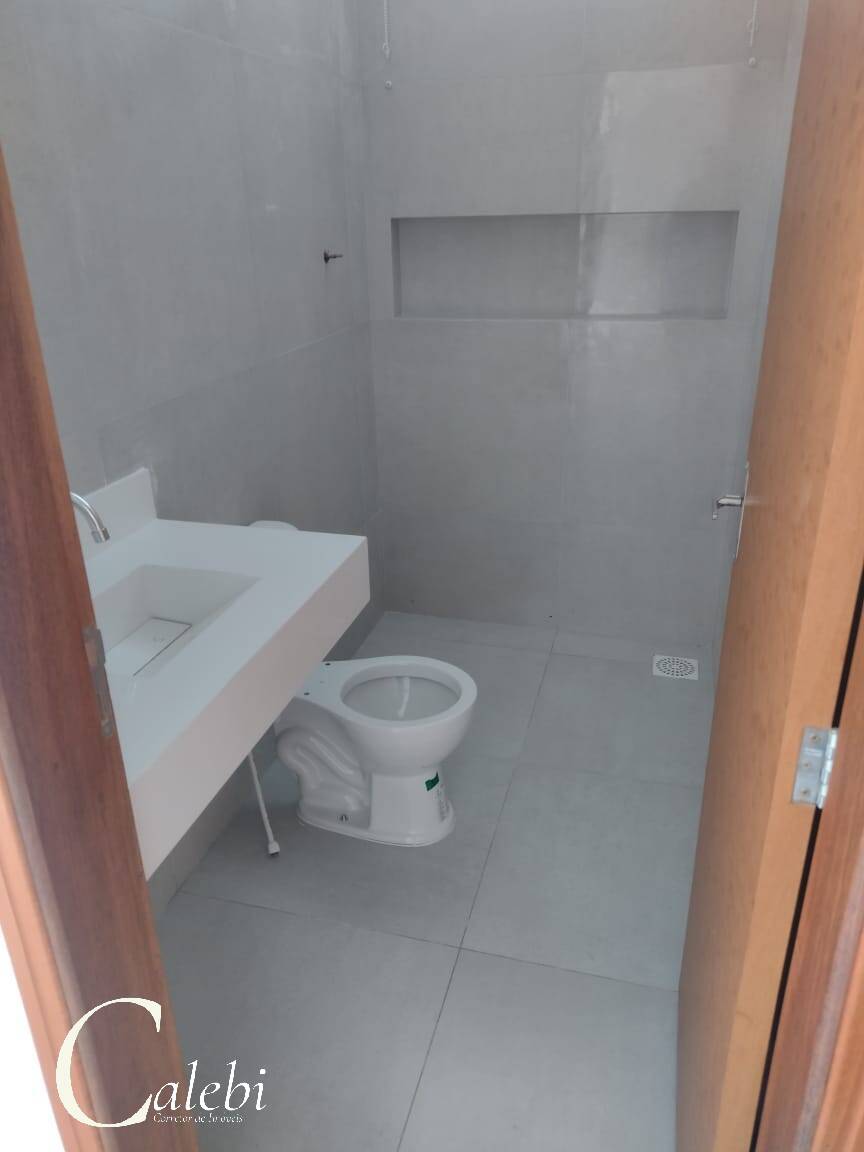 Casa à venda com 2 quartos, 53m² - Foto 1