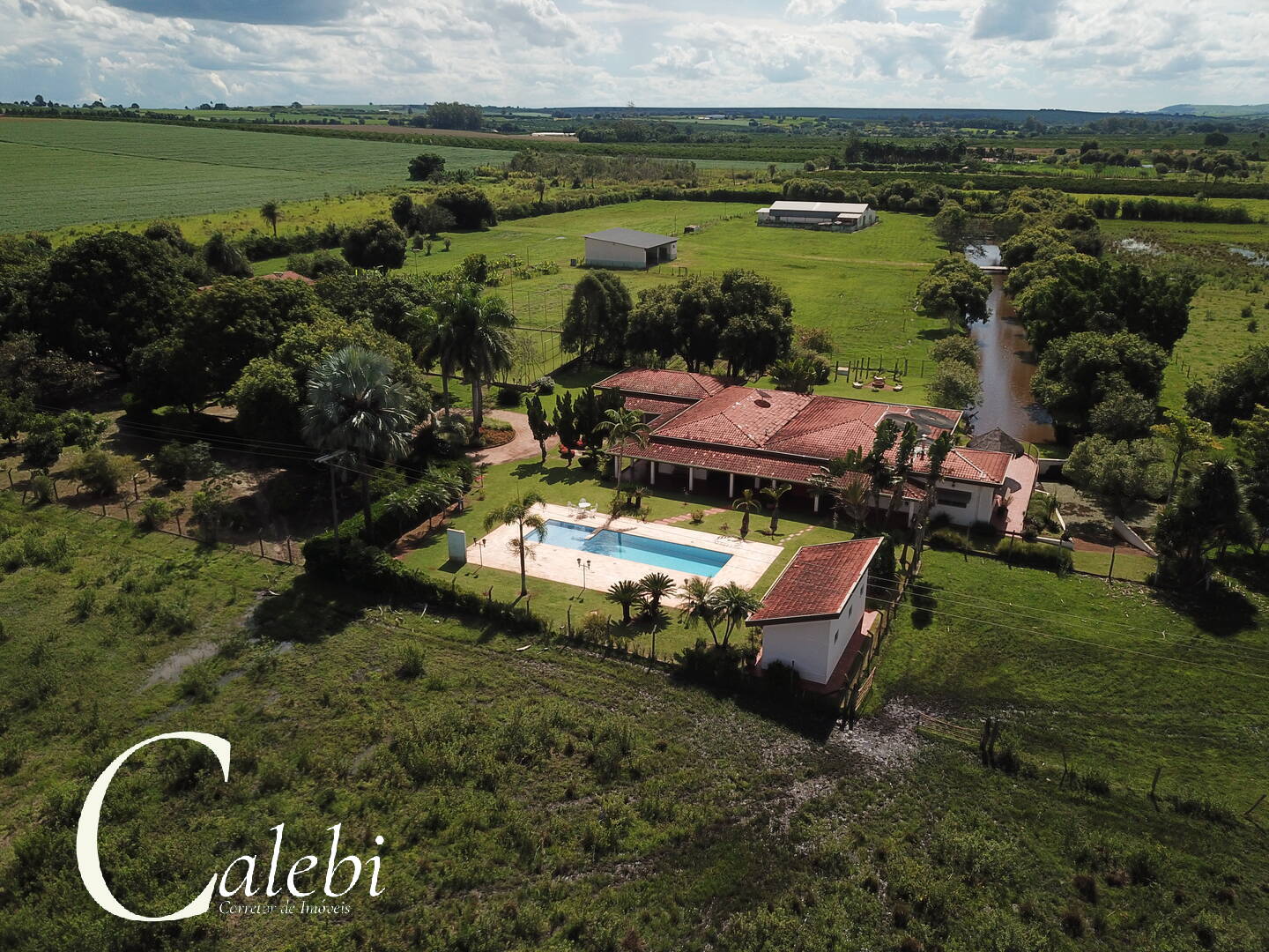 Fazenda à venda com 6 quartos, 6m² - Foto 44