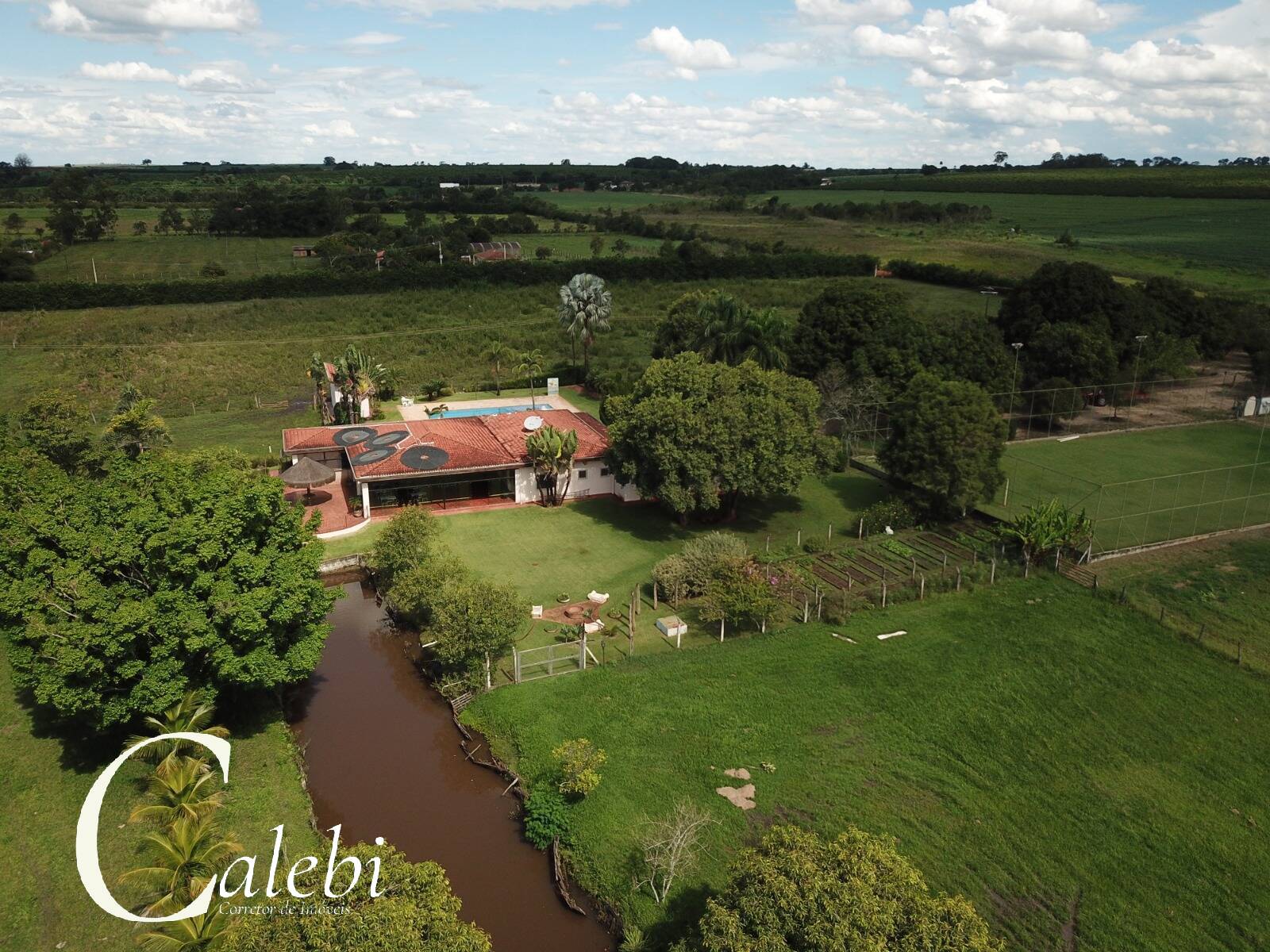 Fazenda à venda com 6 quartos, 6m² - Foto 89