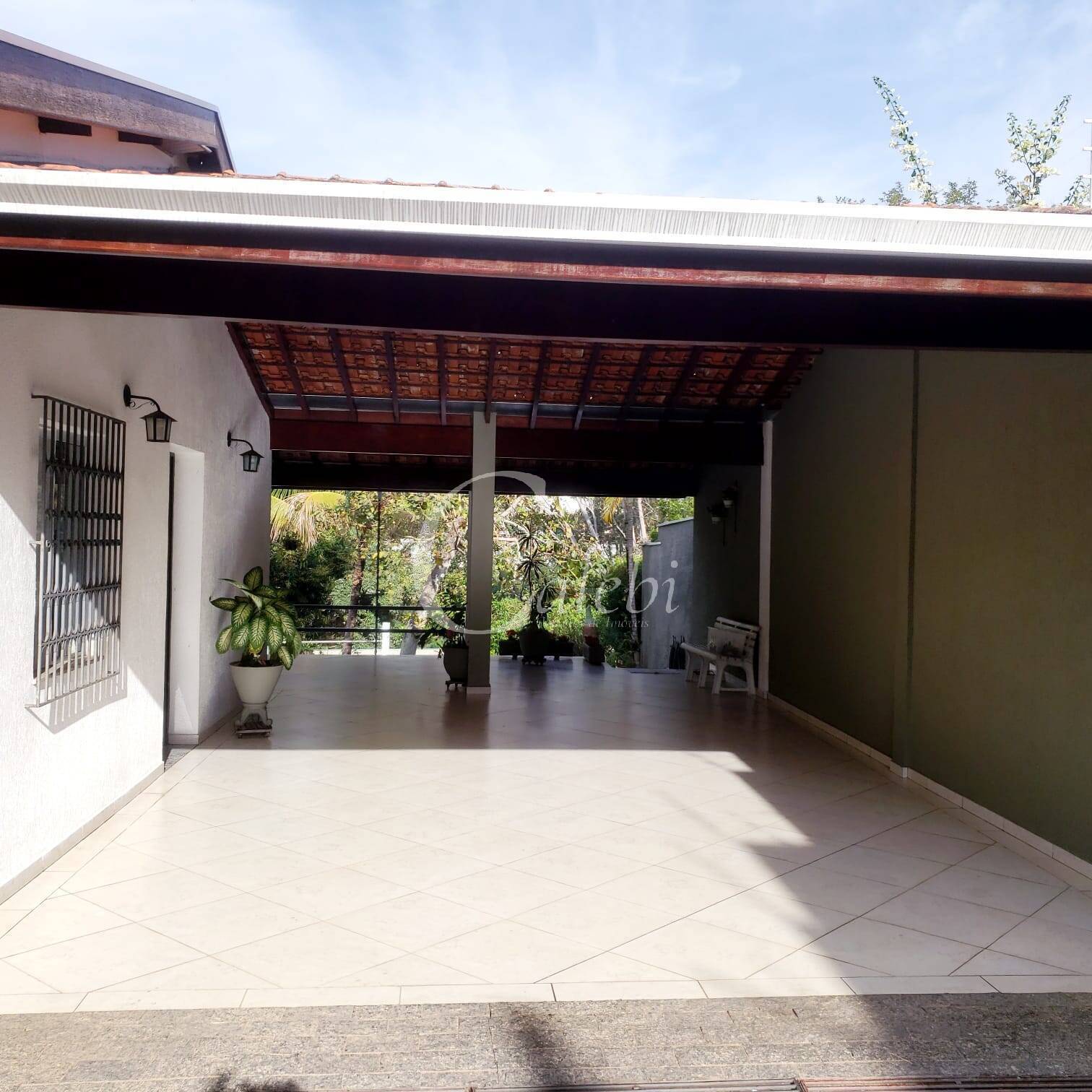 Casa à venda com 3 quartos, 336m² - Foto 4