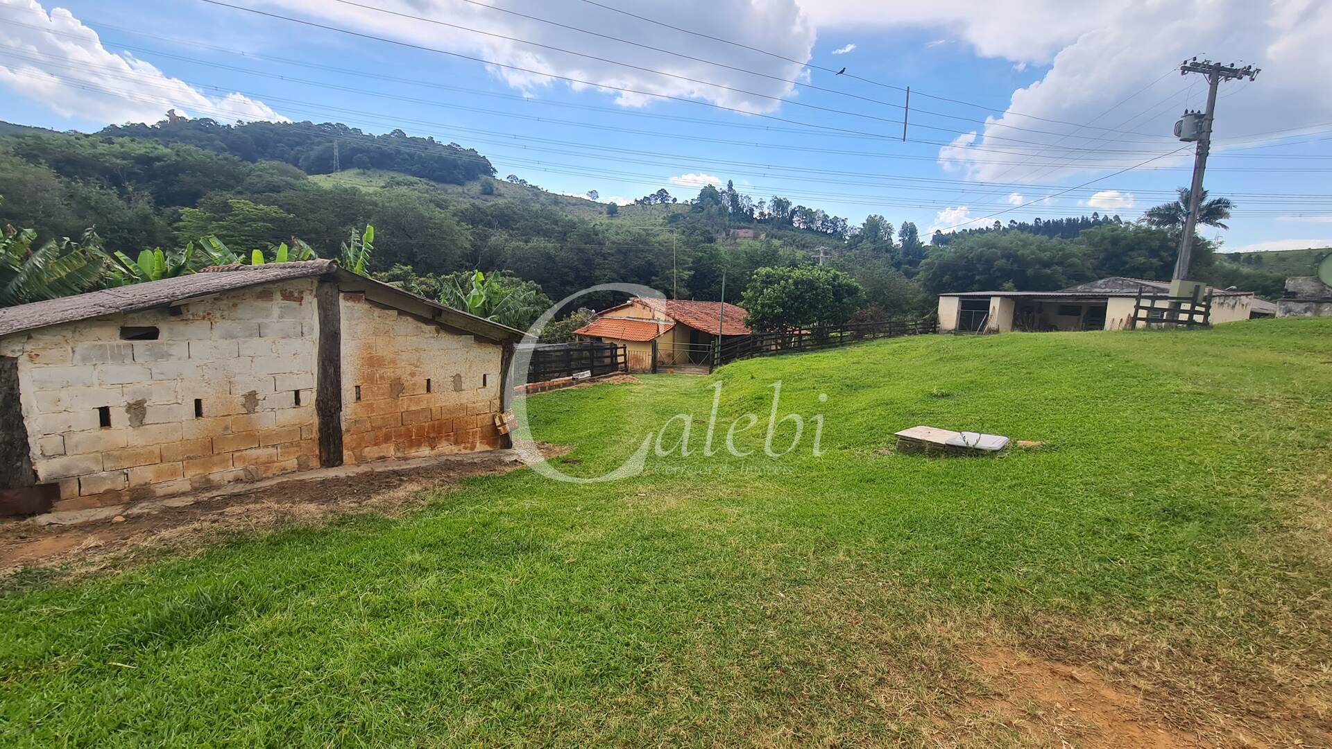 Fazenda à venda com 3 quartos, 63m² - Foto 2