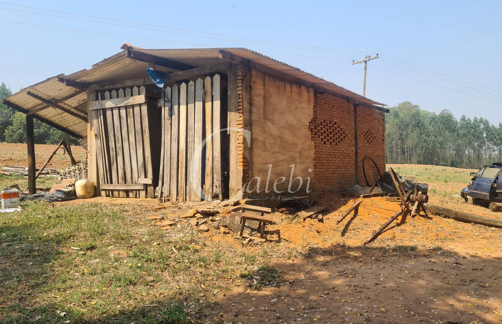 Fazenda à venda com 3 quartos, 140m² - Foto 2